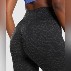 Gymshark Adapt Animal Seamless Leggings Bum Scrunch High Waisted Black Gray Gym